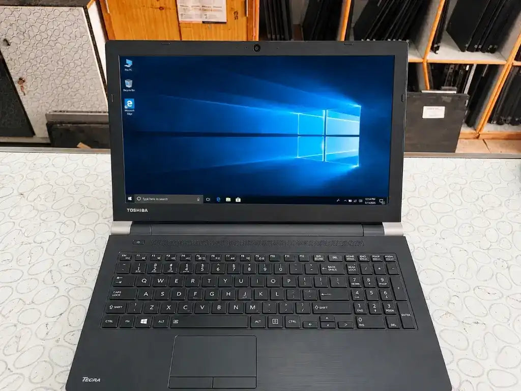 Toshiba Tecra A50-E Dynabook-i7 7th Gen-8GB RAM-256GB SSD-Full HD Widescreen Display